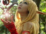 妹子冬天户外Cosplay远征片头血精灵牧师