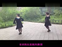 <em>动动广场舞</em> 桃花<em>妹妹</em>等你来 动动健身舞 高清_