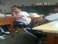 <em>鸡排妹床戏</em>肉体色诱 全裸女上男下-游戏视频 超