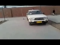 超清在线观看 2014最新皮卡车倒桩移库技巧练