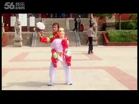 西鼓王吴自创民间艺术团民俗表演 老汉背妻-游