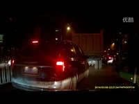 视频片段 戏看<em>武汉</em>光谷<em>学生妹</em>如何成群追赶公