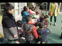 宝应实验幼儿园2013-14年小班宝宝室外活动-原