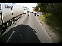 打劫卡车司机的下场,车祸大全-视频 精彩_171