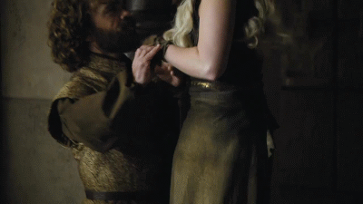 最囧福利搞笑gif之偷听小情侣房内私话_游戏八爪